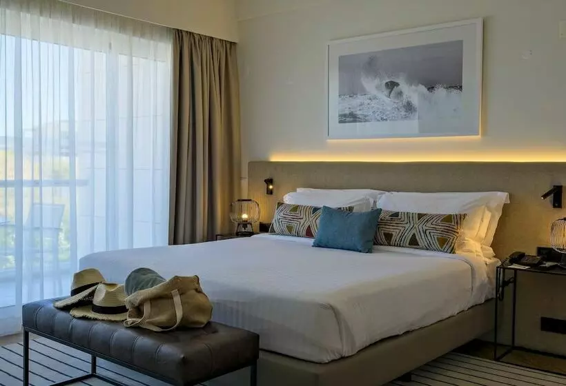 Quarto Premium Vista Mar, Crowne Plaza Caparica Lisbon