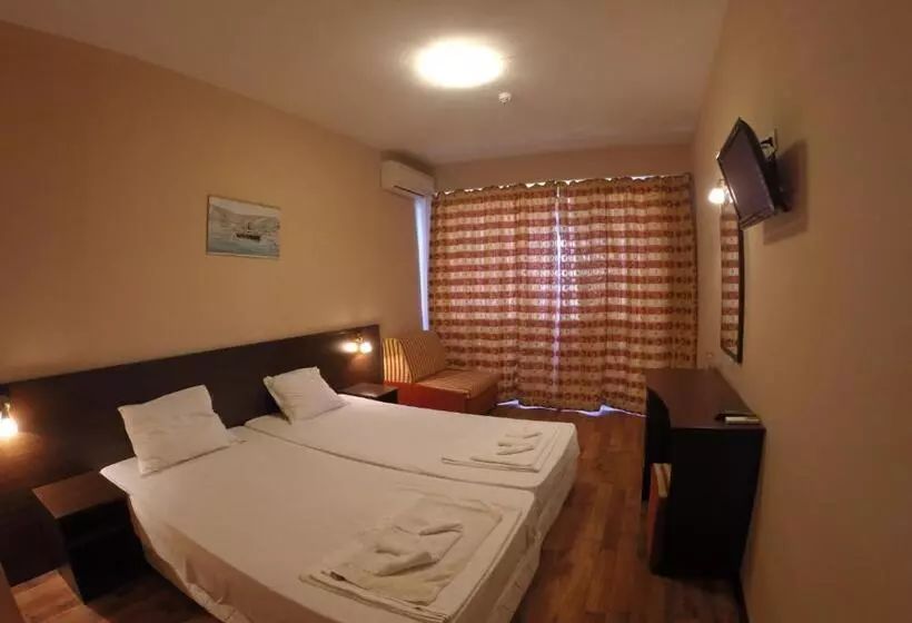 اتاق سوپریور, Bisser Hotel   Free Parking   Free Pool Access