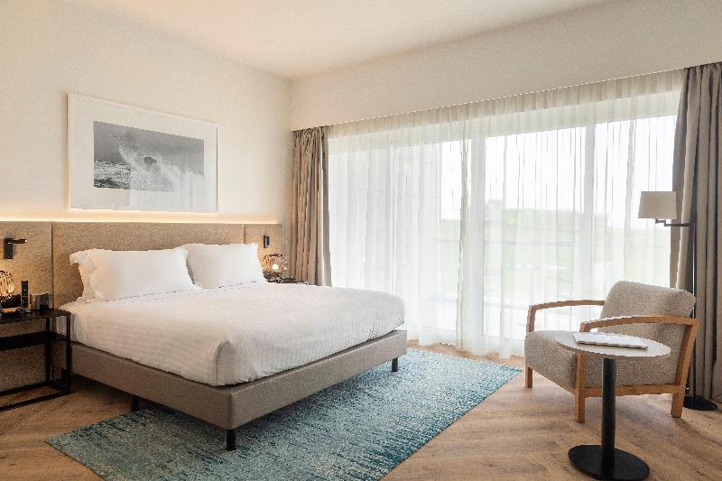 سوئیت 2 خوابه, Crowne Plaza Caparica Lisbon