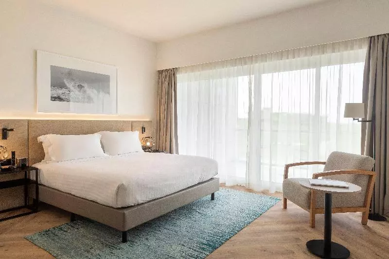 Suite 2 Quartos, Crowne Plaza Caparica Lisbon