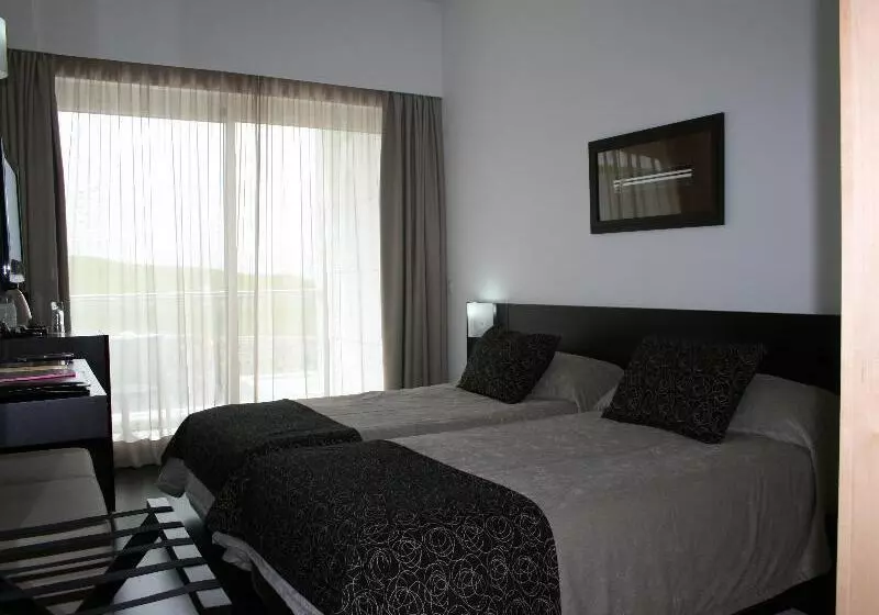 Quarto standard, Crowne Plaza Caparica Lisbon