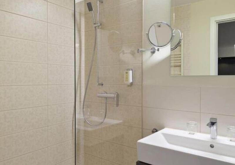 سوییت جونیور, Crowne Plaza Caparica Lisbon