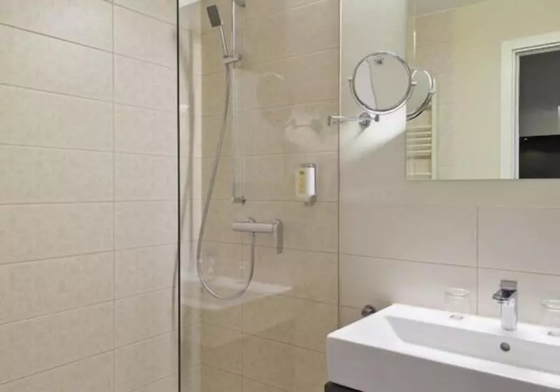 Suite Junior, Crowne Plaza Caparica Lisbon