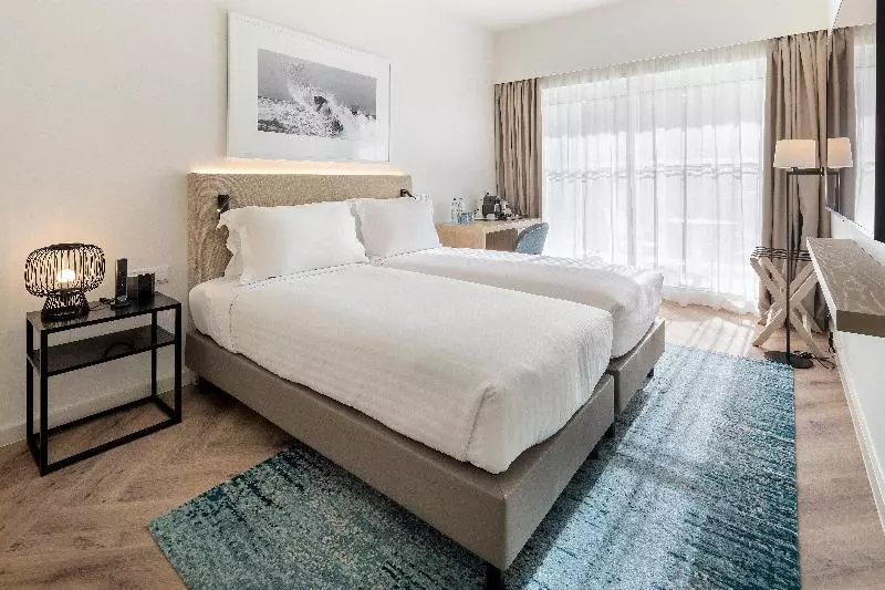 Quarto standard, Crowne Plaza Caparica Lisbon
