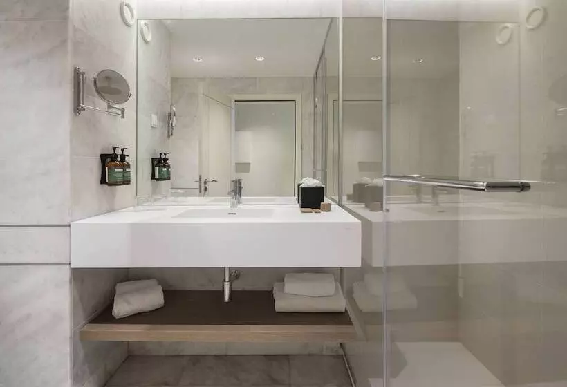 Quarto standard, Crowne Plaza Caparica Lisbon