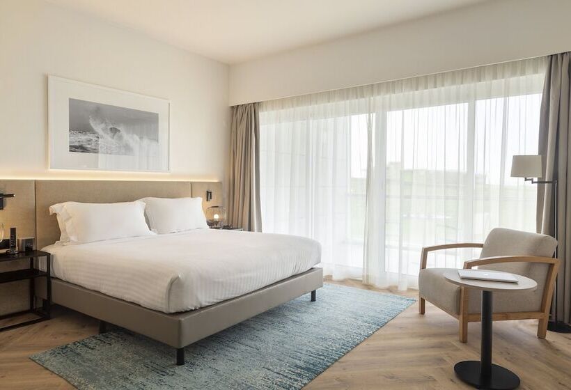 غرفة بريميوم مطلّة علي البحر, Crowne Plaza Caparica Lisbon