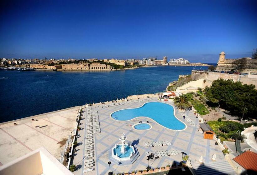 اتاق لوکس با چشم‌انداز دریا, Grand Hotel Excelsior