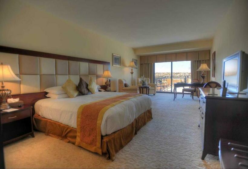Номер Deluxe Вид на Море, Grand Hotel Excelsior
