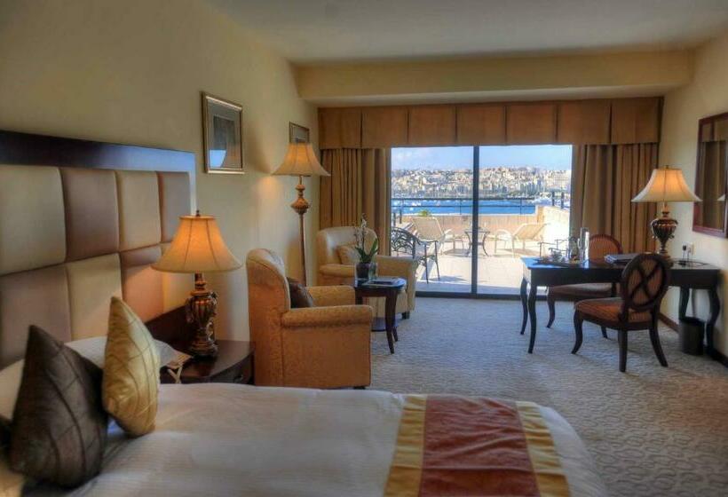 اتاق لوکس با چشم‌انداز دریا, Grand Hotel Excelsior