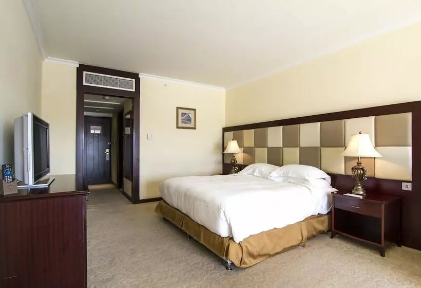اتاق لوکس با چشم‌انداز دریا, Grand Hotel Excelsior