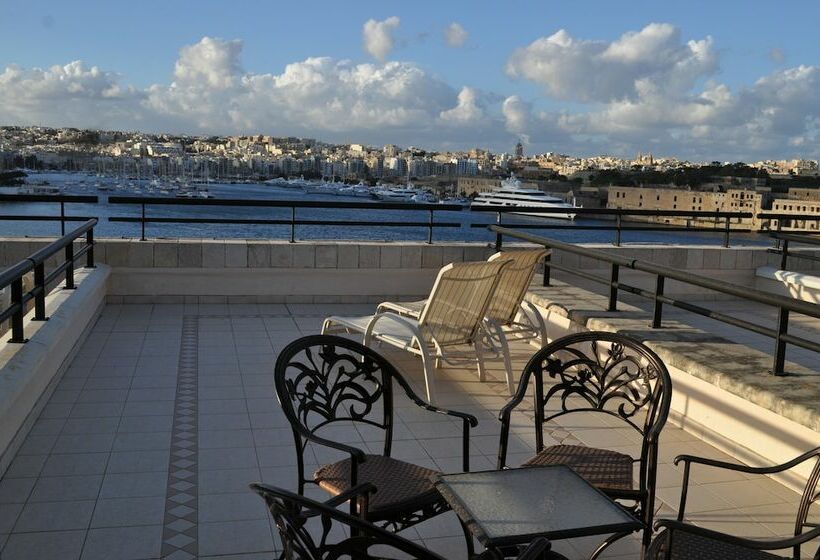Номер Deluxe Вид на Море, Grand Hotel Excelsior