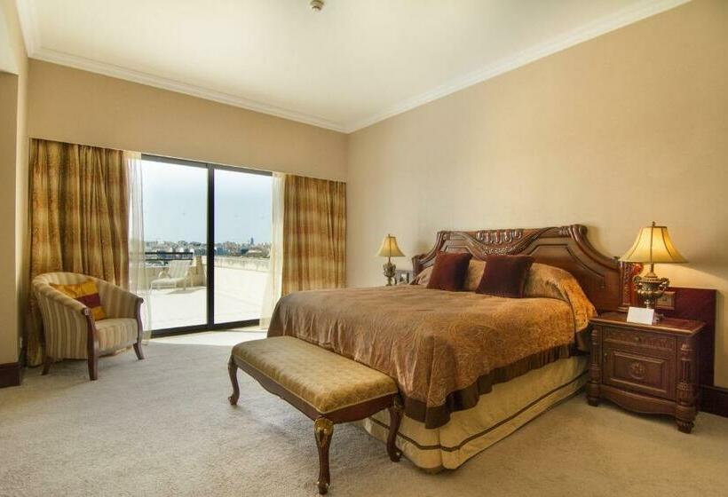 سوئیت رویال, Grand Hotel Excelsior