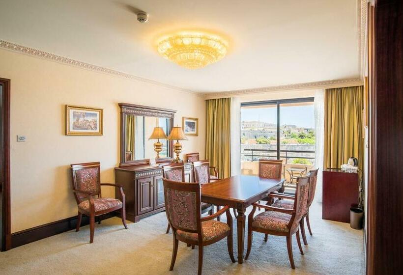 سوئیت پرزیدنت, Grand Hotel Excelsior