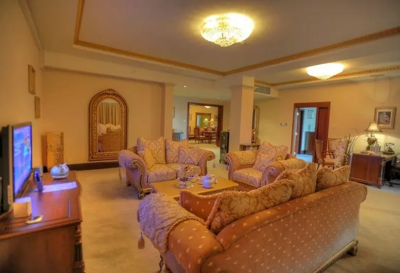 سوئیت پرزیدنت, Grand Hotel Excelsior