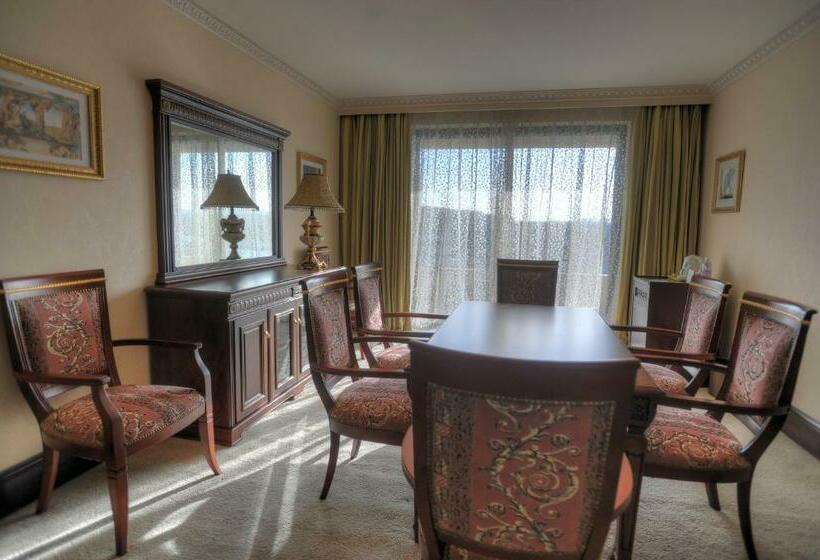 سوییت, Grand Hotel Excelsior