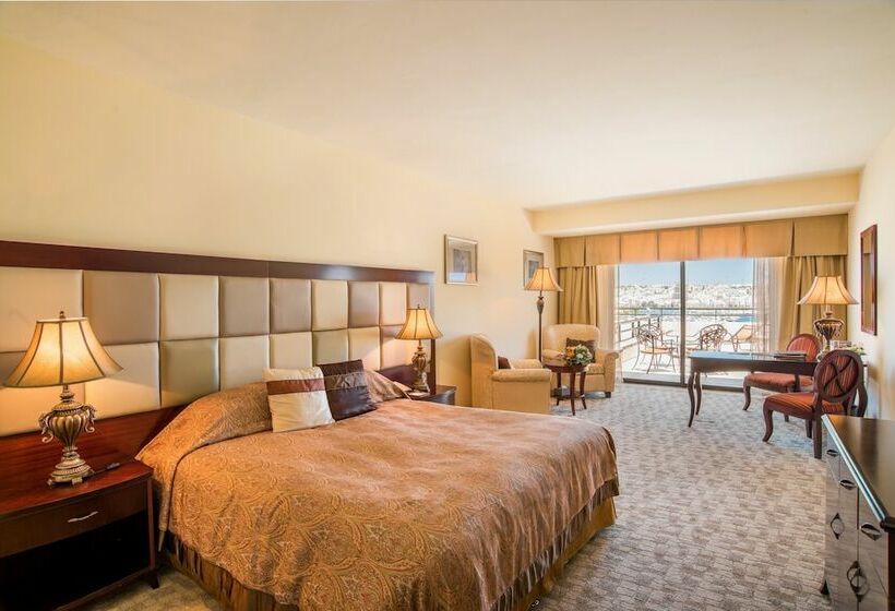 اتاق استاندارد با چشم‌انداز, Grand Hotel Excelsior