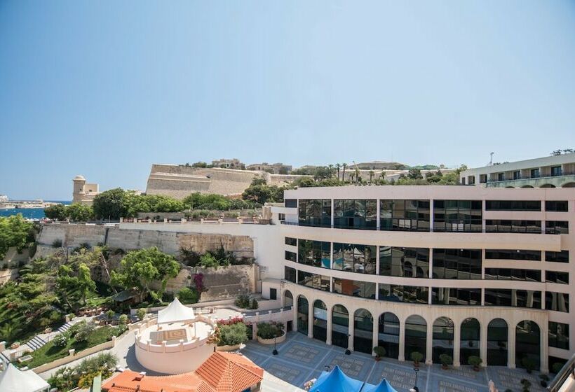 اتاق استاندارد با چشم‌انداز, Grand Hotel Excelsior