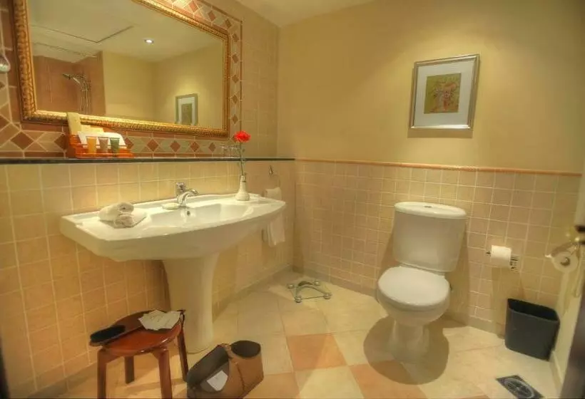 اتاق لوکس با چشم‌انداز باغ, Grand Hotel Excelsior