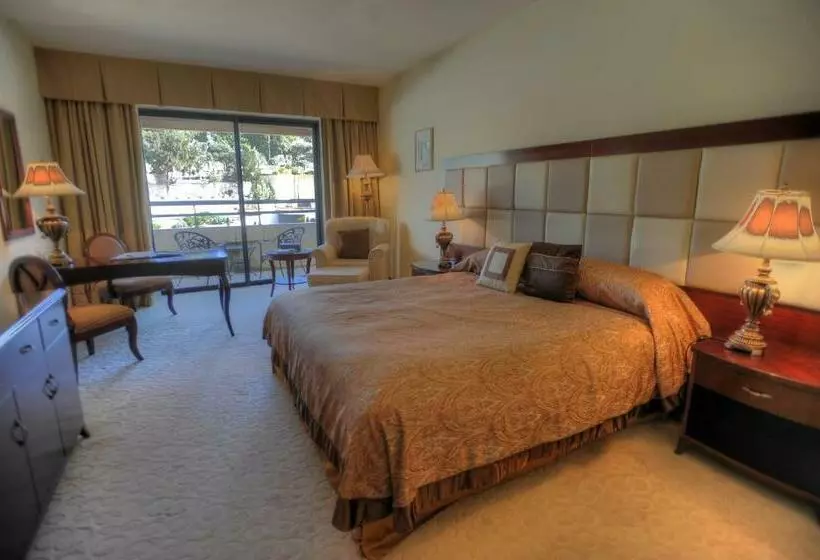اتاق لوکس با چشم‌انداز باغ, Grand Hotel Excelsior