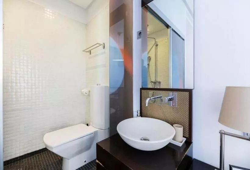 اتاق استاندارد با بالکن, Madrid House Rooms
