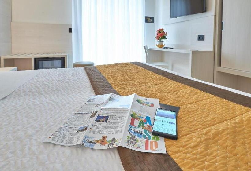 수피리어 룸, Adler