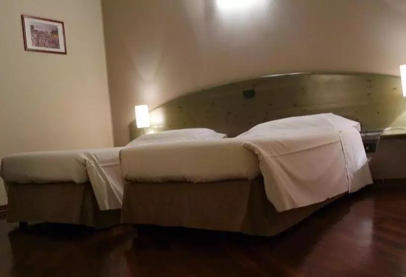 エコノミールーム, Albergo Della Roccia