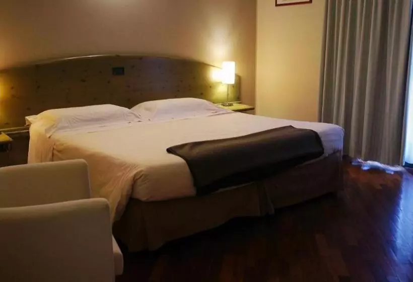 スーペリアールーム, Albergo Della Roccia