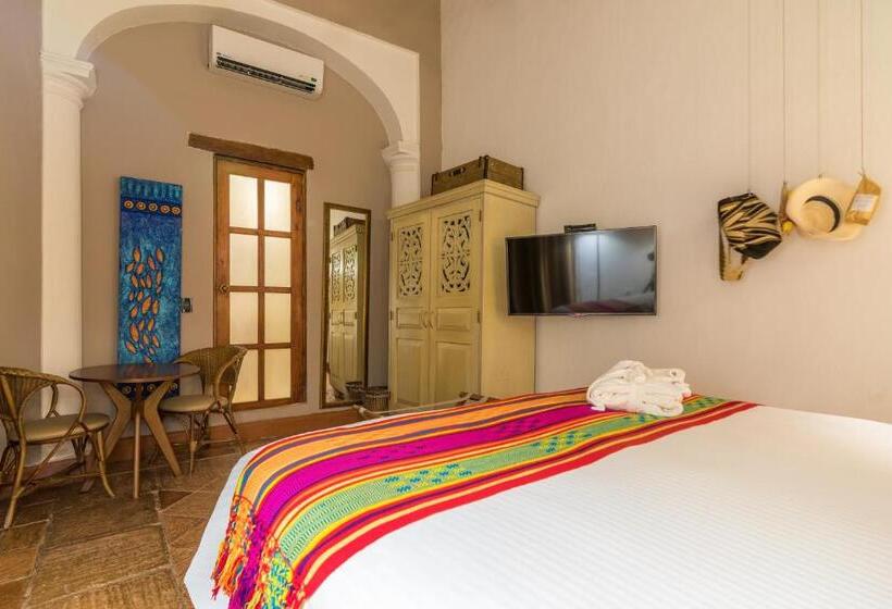 스탠다드 룸 킹사이즈 침대, Bantu By Faranda Boutique