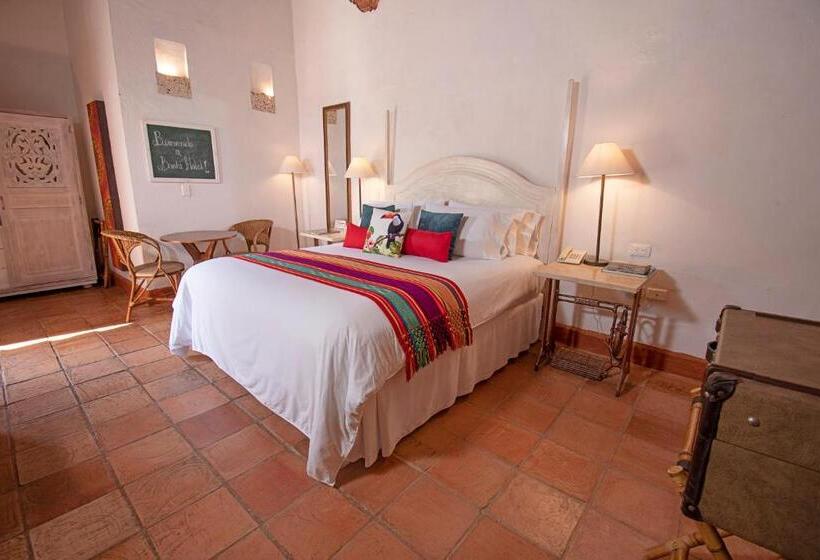 스탠다드 스튜디오 킹침대, Bantu By Faranda Boutique