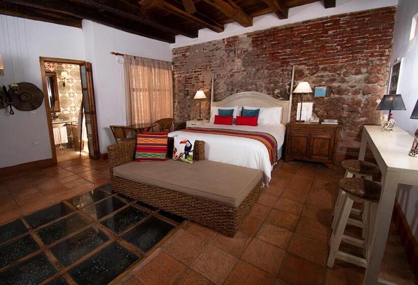 스탠다드 스튜디오 킹침대, Bantu By Faranda Boutique