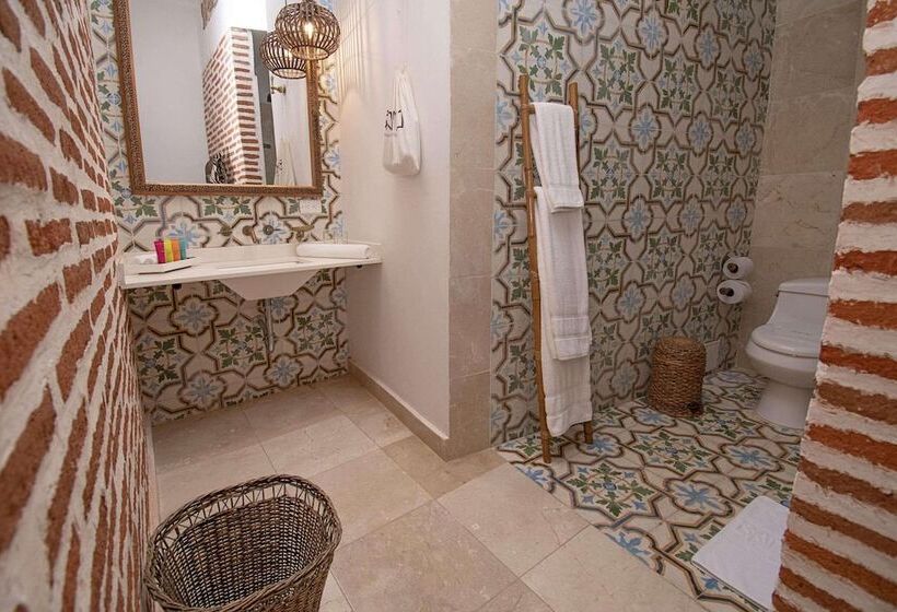 스탠다드 스튜디오, Bantu By Faranda Boutique