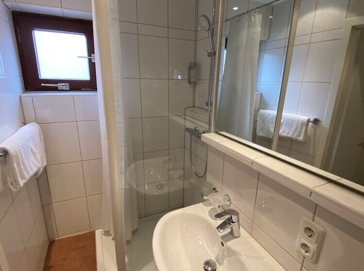 Номер Стандарт Трехместный, Central Hotel Apart München