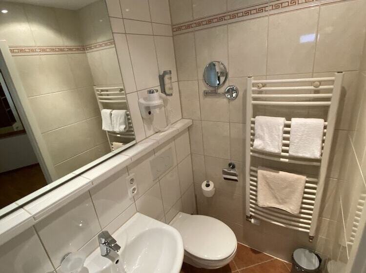 Quarto Triplo Estandar, Central Hotel Apart München