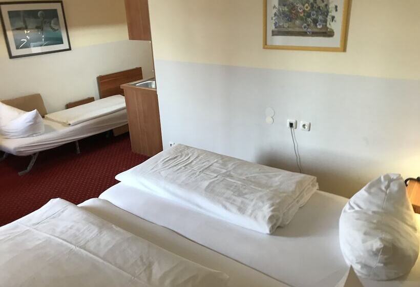 Quarto Triplo Estandar, Central Hotel Apart München