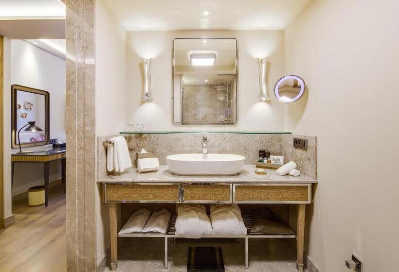 스탠다드 룸 킹사이즈 침대, Divan Bodrum Palmira