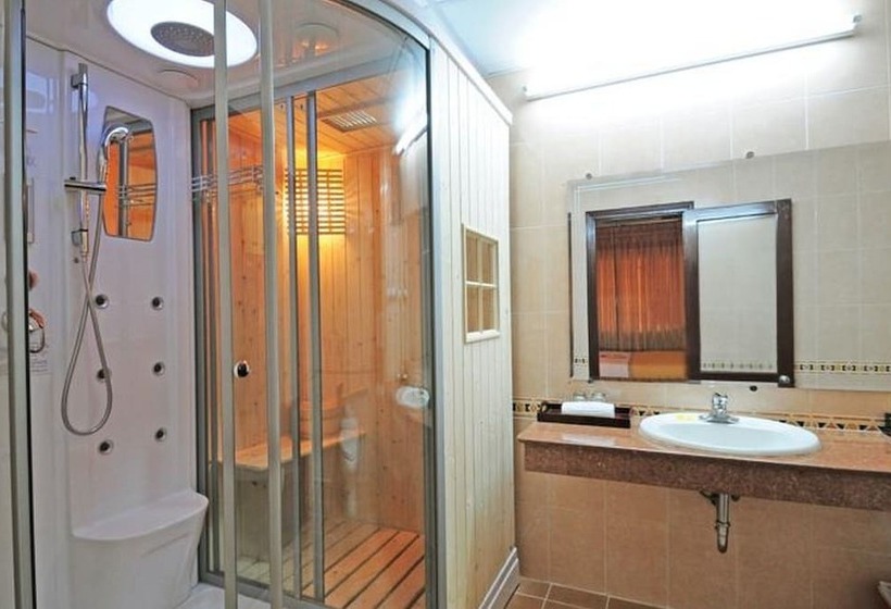 Deluxe Room, Duy Tan