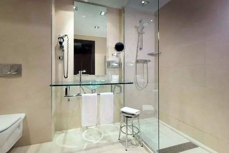 اتاق استاندارد سه نفره, Exe Puerto De Sagunto