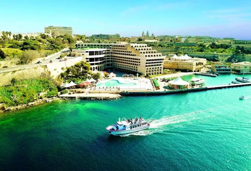 اتاق استاندارد با چشم‌انداز, Grand Hotel Excelsior