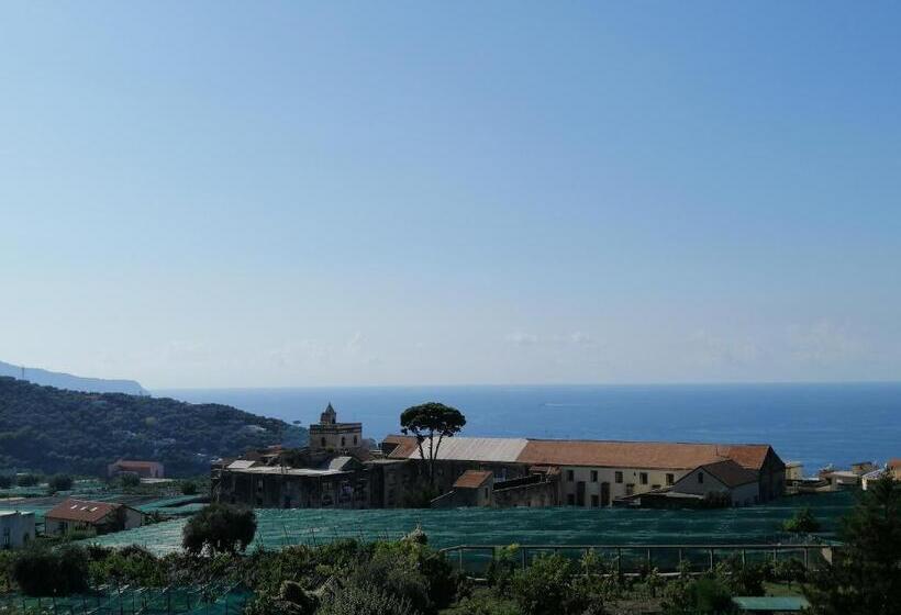 غرفة قياسية مطلّة علي البحر, La Primavera