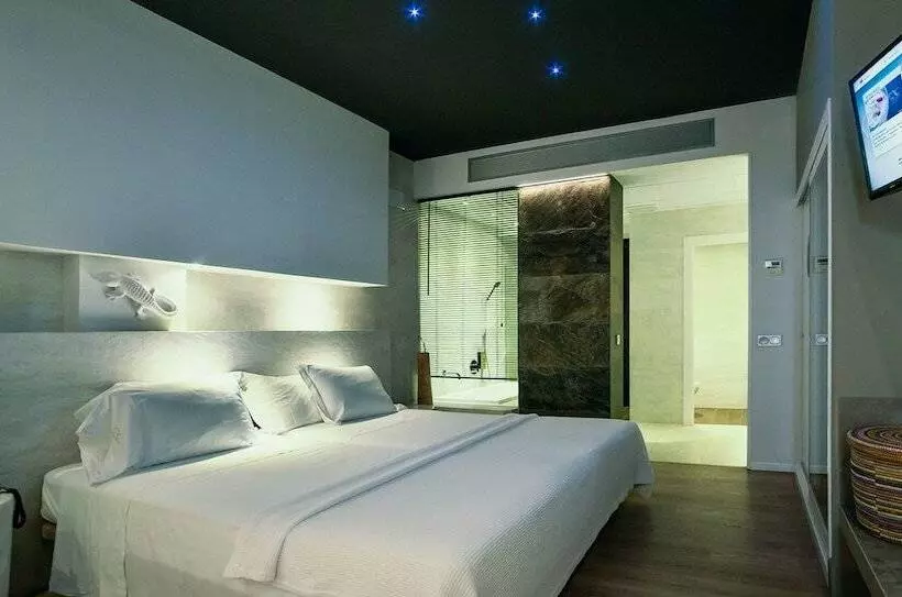 سوییت جونیور لوکس, Mc San Jose