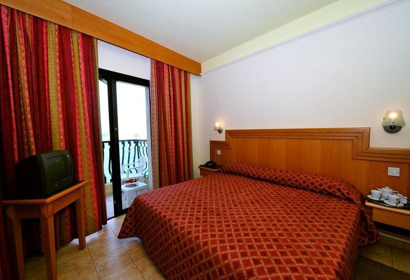 اتاق استاندارد با چشمانداز دریا, San Andrea