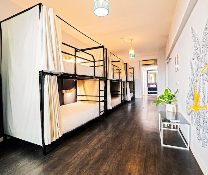 سرير فى غرفة مشتركه, Socialtel Palermo   Formerly Selina Palermo