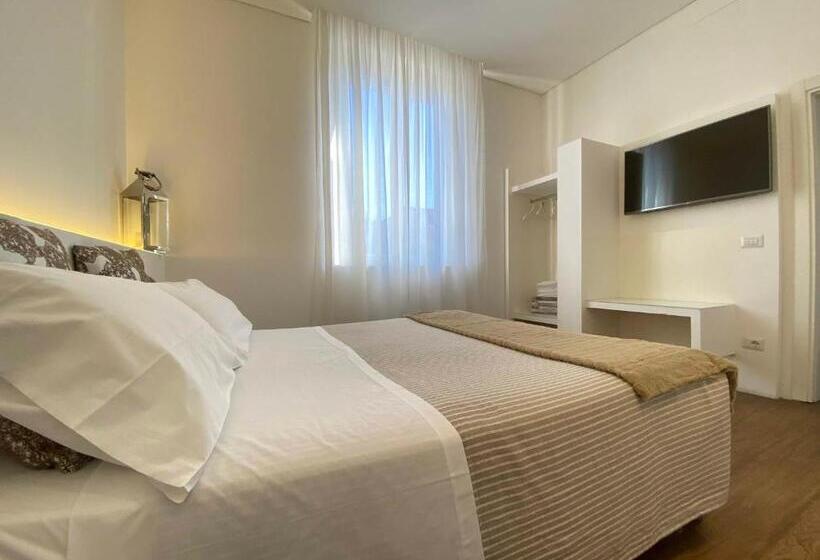 اتاق استاندارد با چشم‌انداز باغ, Soggiorno Lo Stellino