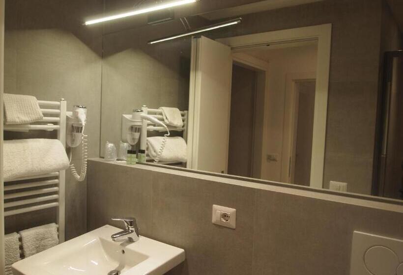 اتاق راحتی سه تخته, Soggiorno Lo Stellino