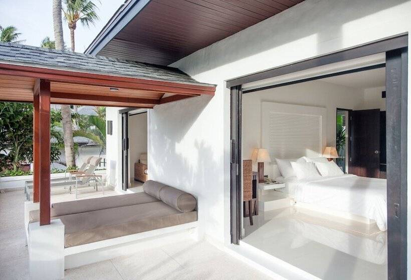 جناح مزود بحمام سباحة, The Racha