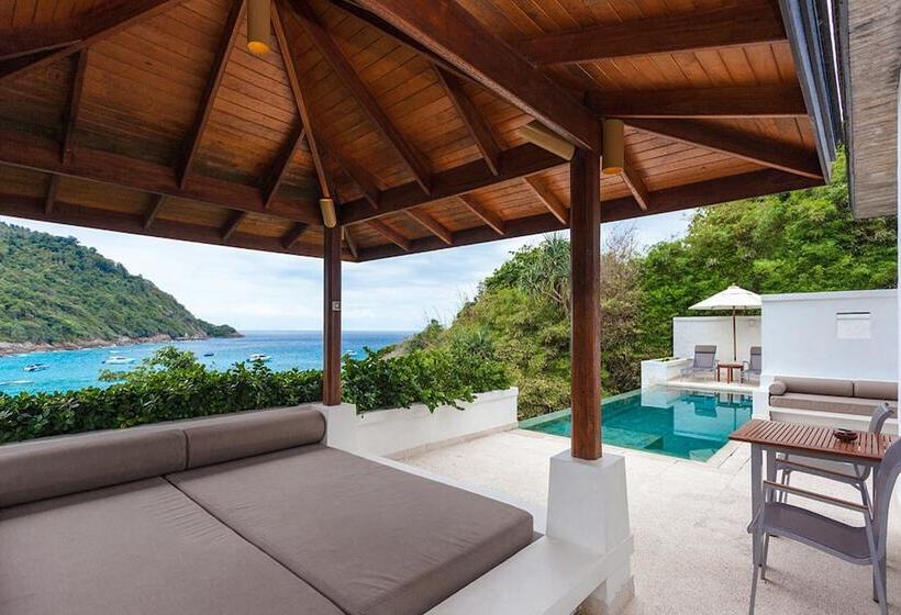 جناح مطلّ علي البحر, The Racha