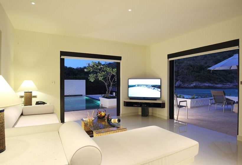 جناح مطلّ علي البحر, The Racha