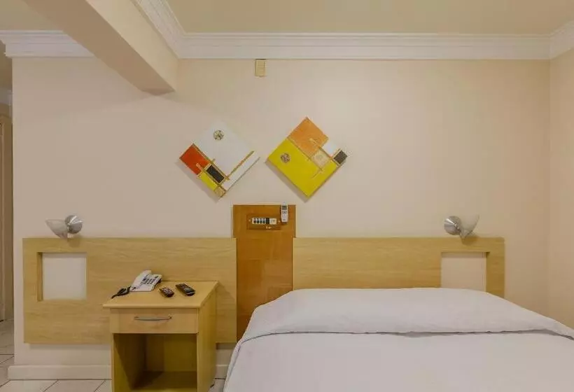 اتاق استاندارد یک نفره, Tri Hotel Executive Criciúma