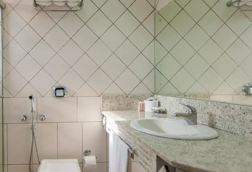 اتاق لوکس سه تخته, Tri Hotel Executive Criciúma