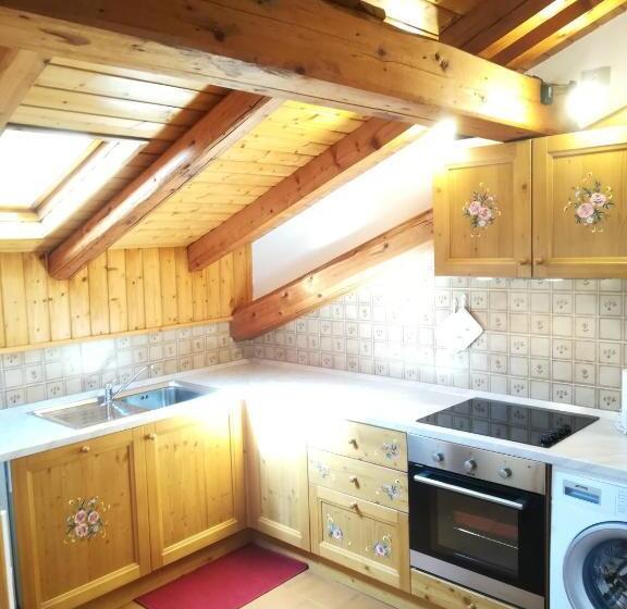 آپارتمان 1 خوابه با چشم‌انداز, Albergo Garnì Maso Mistrin